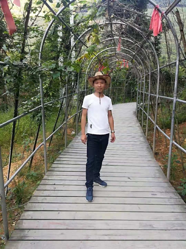 蓝天的第一张照片--阜阳相亲服务中心