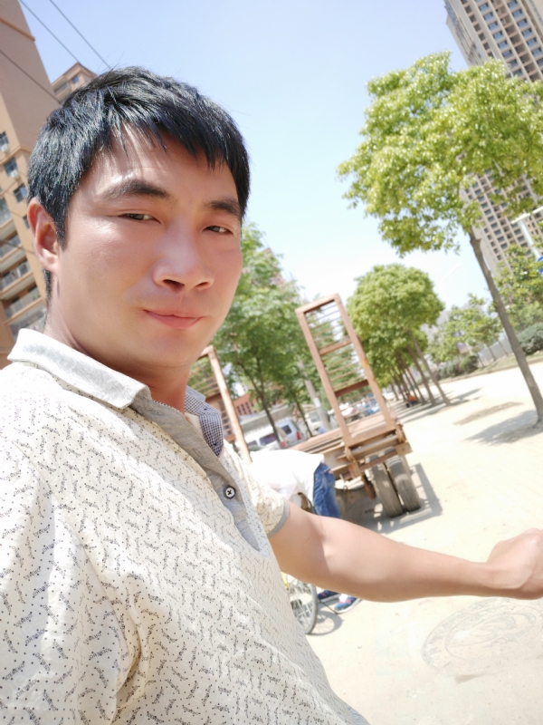 勇哥的第一张照片--阜阳相亲服务中心