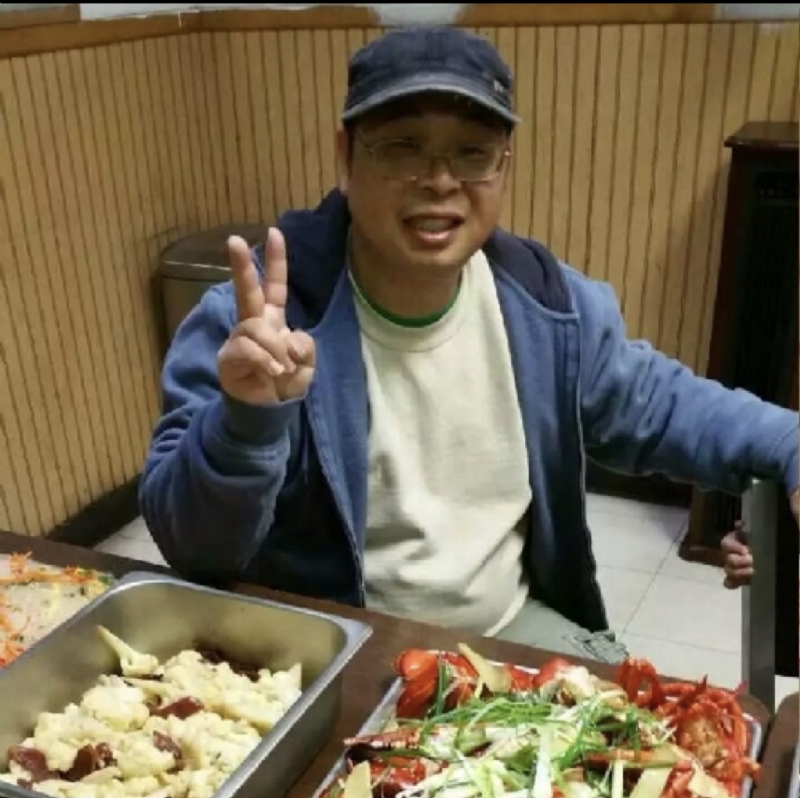 wally的第一张照片--阜阳相亲服务中心