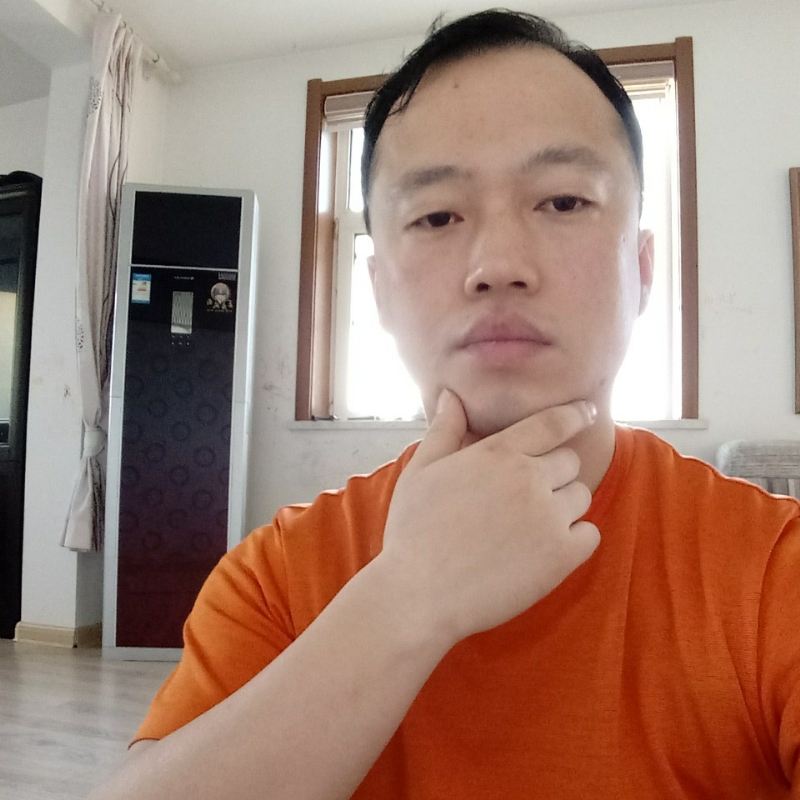 爱热闹的人的第一张照片--阜阳相亲服务中心