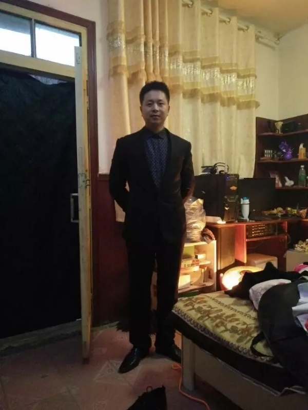 亮亮的第一张照片--阜阳相亲服务中心