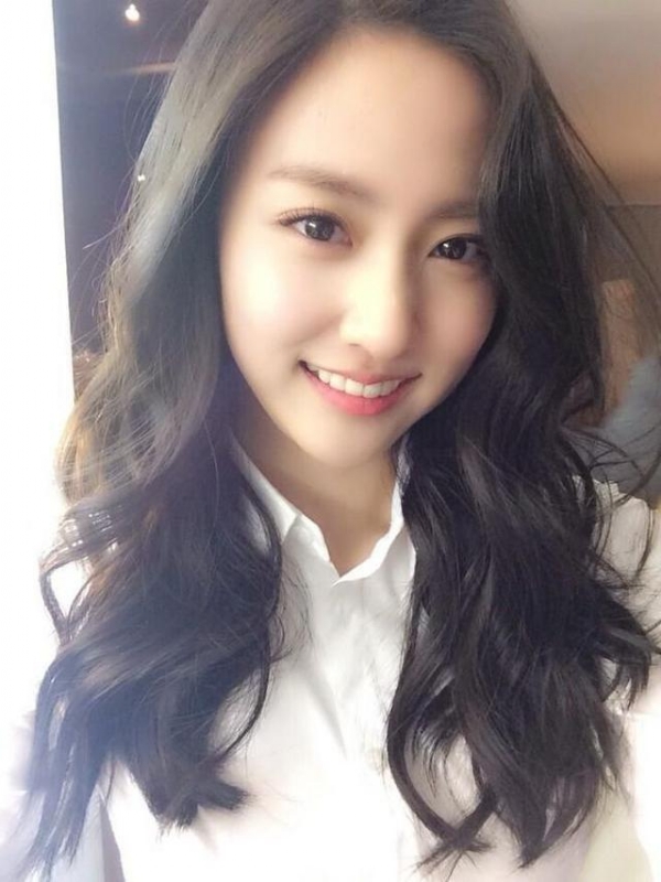 等爱的易微的第一张照片--阜阳相亲服务中心