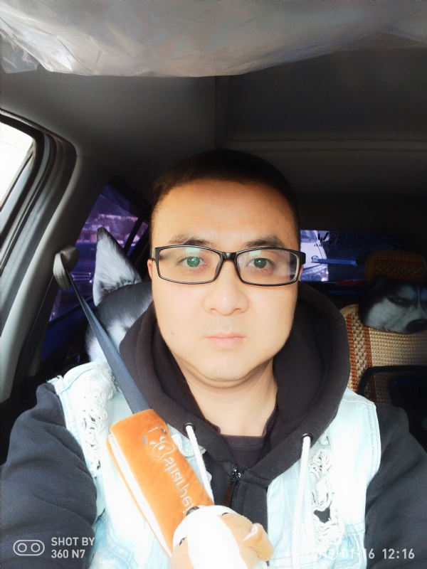 香烟最懂男人心的第一张照片--阜阳相亲服务中心