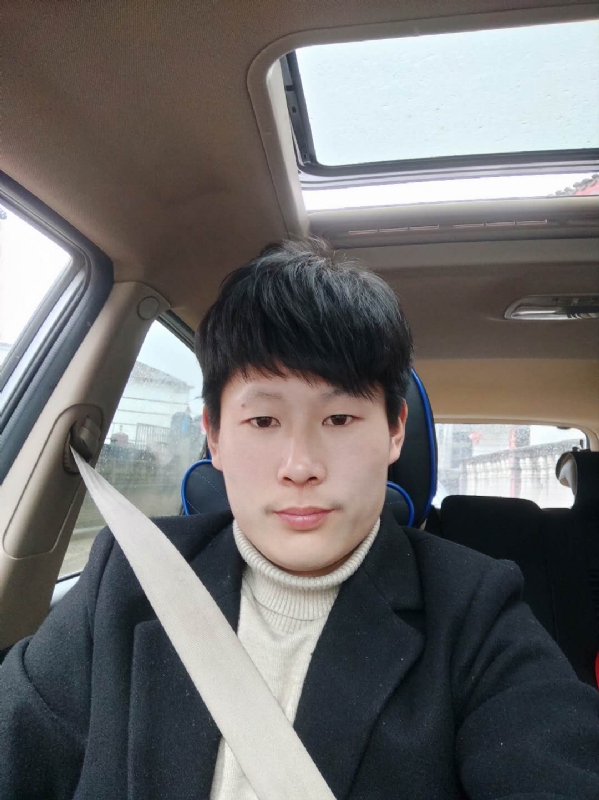 少年的第一张照片--阜阳相亲服务中心