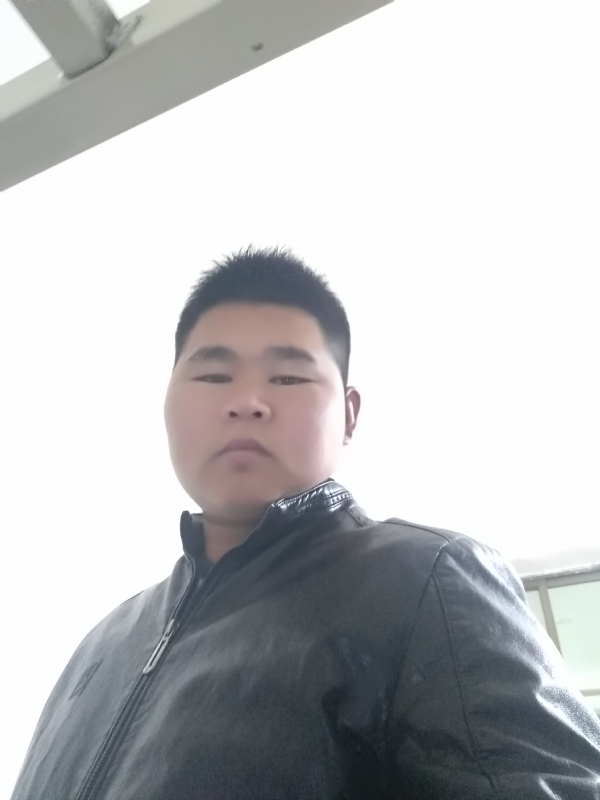 小哥的第一张照片--阜阳相亲服务中心