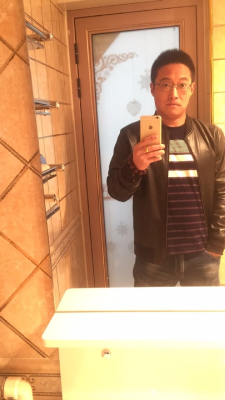 华灯初下的第一张照片--阜阳相亲服务中心