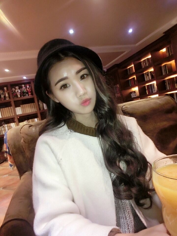 气质小妹的第三张照片--阜阳相亲服务中心