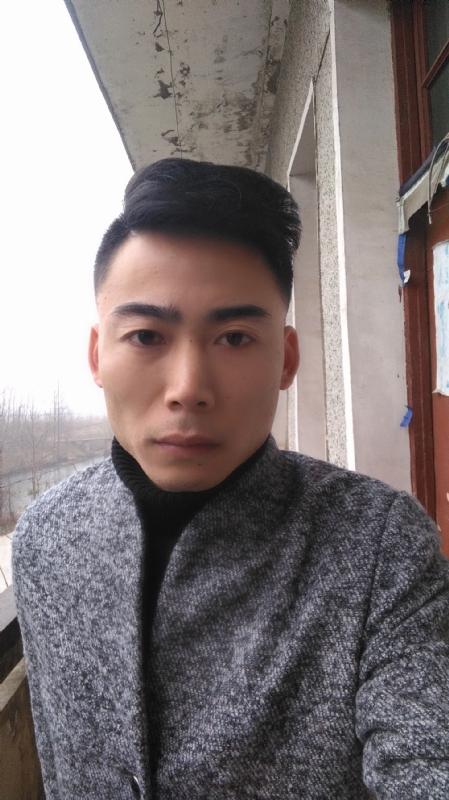 谁伴我闯荡的第一张照片--阜阳相亲服务中心