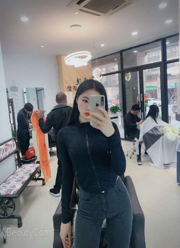 婷婷的第四张照片--阜阳相亲服务中心