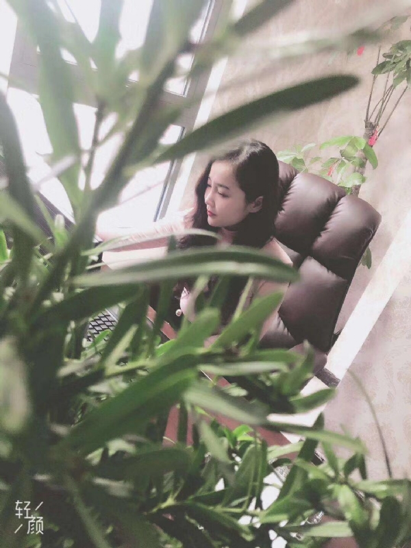 时光浅夏的第二张照片--阜阳相亲服务中心