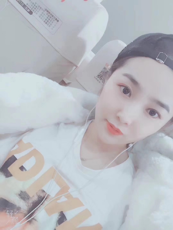 时光浅夏的第三张照片--阜阳相亲服务中心