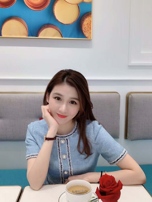 Emily的第二张照片--阜阳相亲服务中心