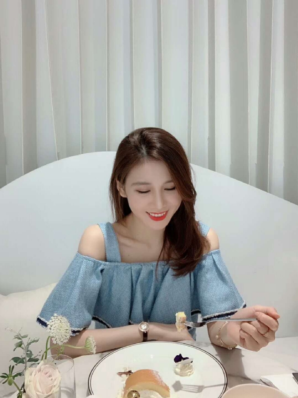 Emily的第三张照片--阜阳相亲服务中心