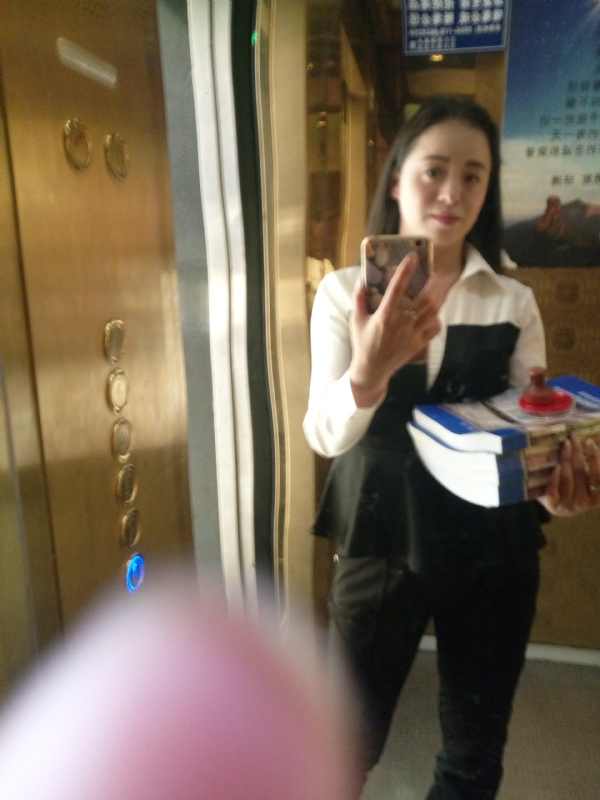 铿锵玫瑰的第一张照片--阜阳相亲服务中心