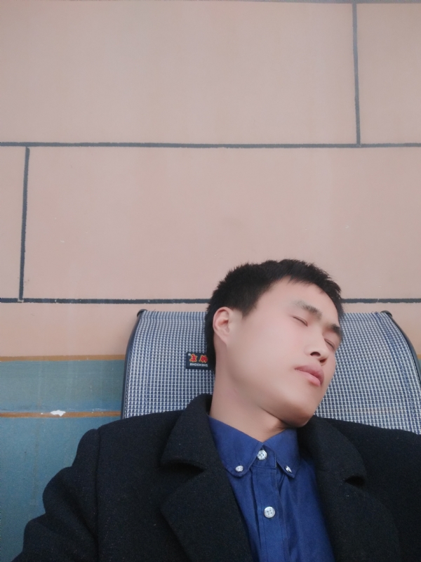 有钱爱情才能长久的第一张照片--阜阳相亲服务中心