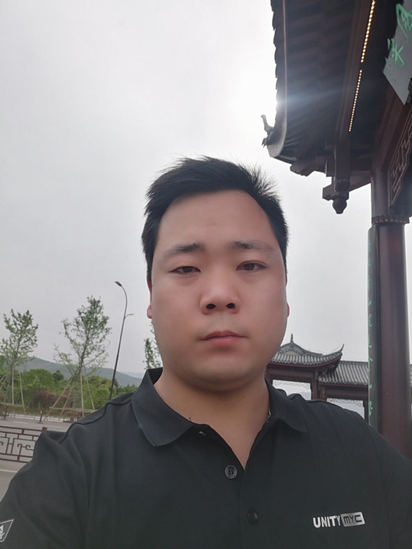 微笑的第一张照片--阜阳相亲服务中心