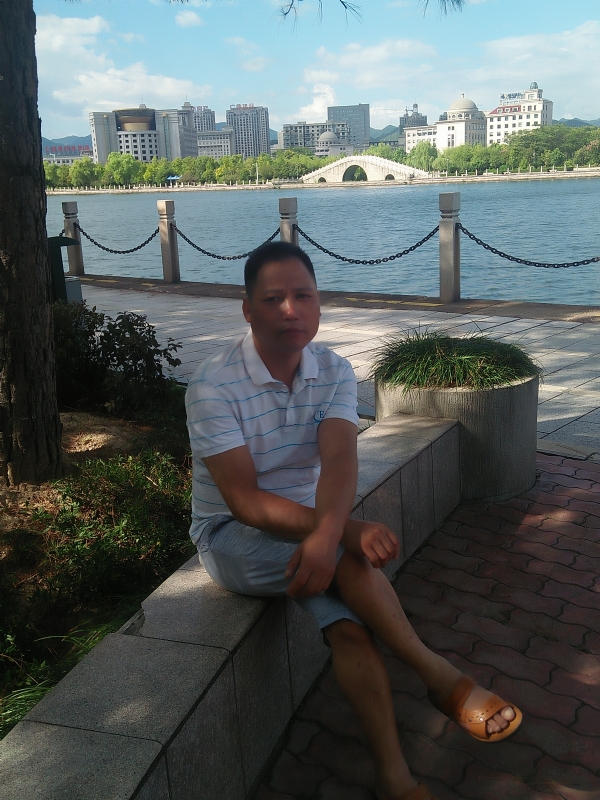 尹力的第一张照片--阜阳相亲服务中心