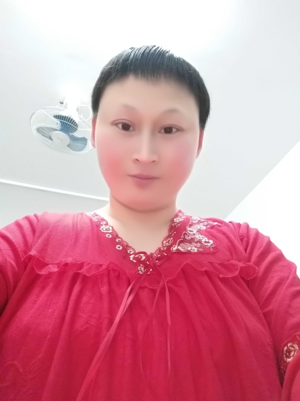 彩虹姐姐永不言弃的第一张照片--阜阳相亲服务中心