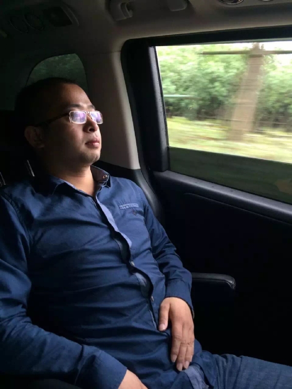 世界那么大的第三张照片--阜阳相亲服务中心