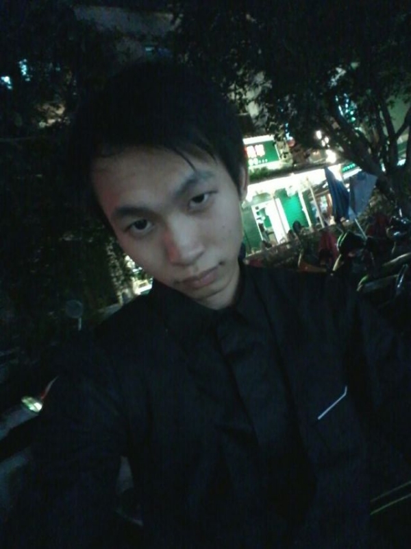 瞬间回眸的第一张照片--阜阳相亲服务中心