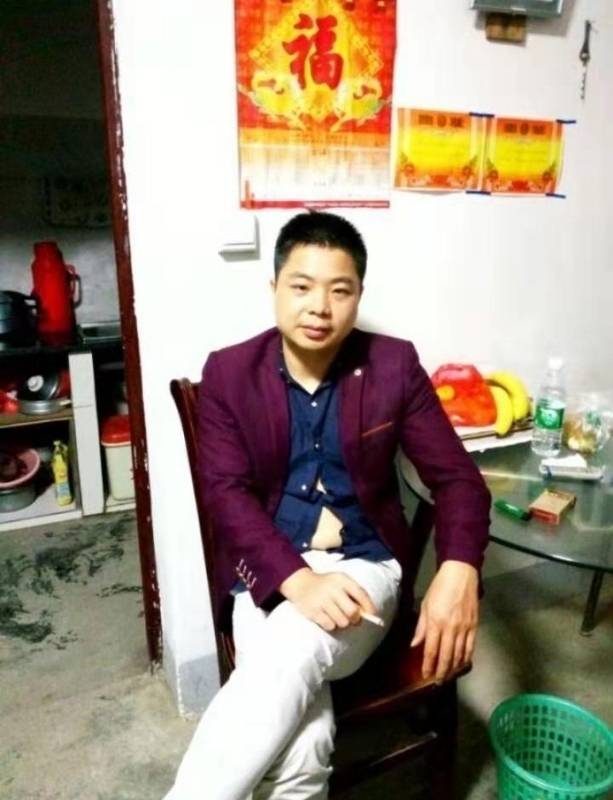 蓝色的微笑的第一张照片--阜阳相亲服务中心