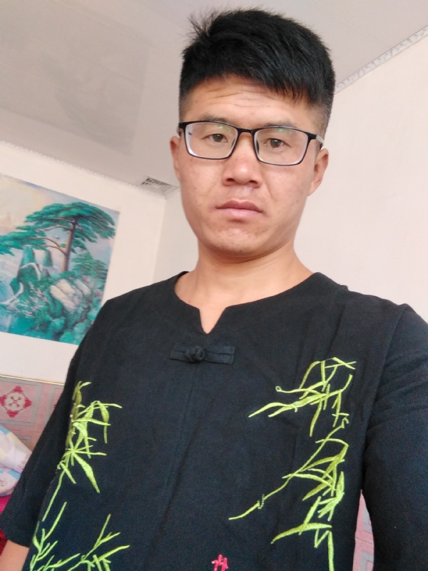 清风的第一张照片--阜阳相亲服务中心