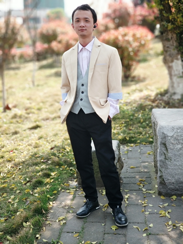 四叶草的第一张照片--阜阳相亲服务中心