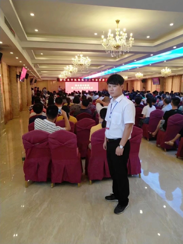 坦然的第一张照片--阜阳相亲服务中心