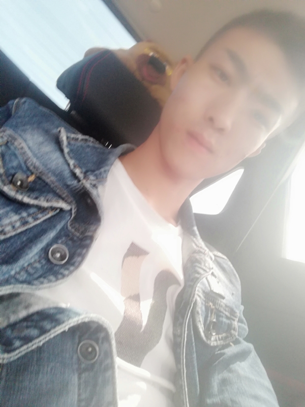 傻雕的第一张照片--阜阳相亲服务中心