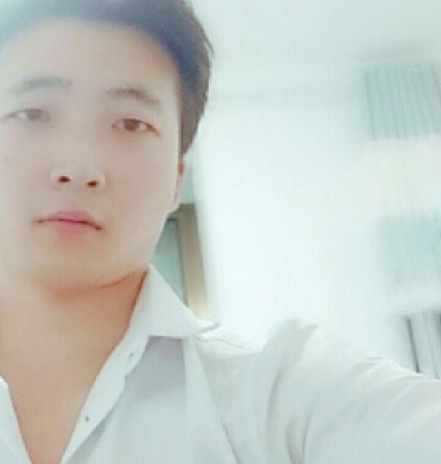 华英雄的第一张照片--阜阳相亲服务中心