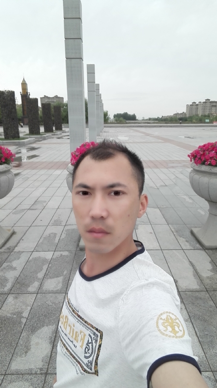 天平的第一张照片--阜阳相亲服务中心