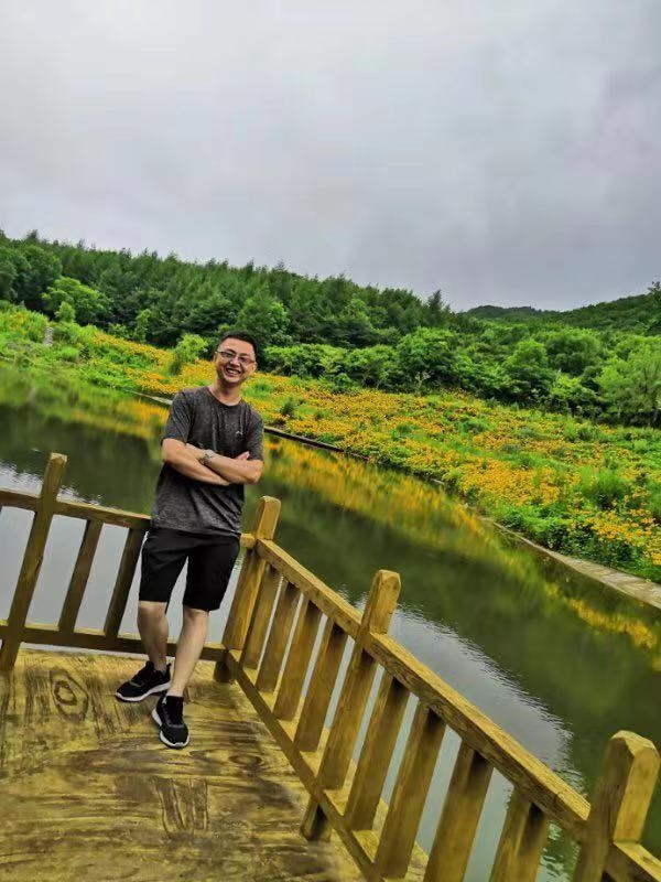 正能量的第三张照片--阜阳相亲服务中心