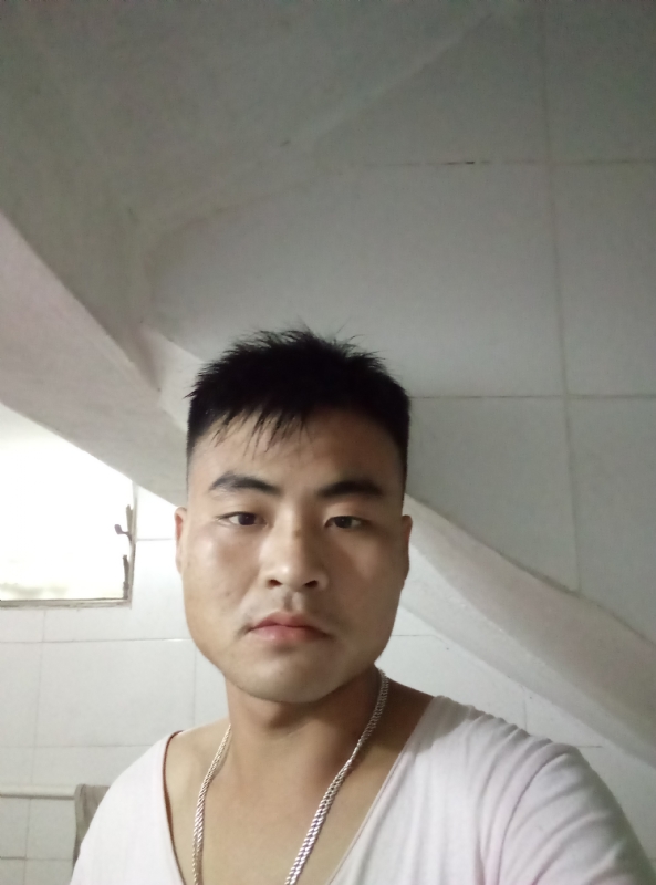 落叶知秋的第一张照片--阜阳相亲服务中心