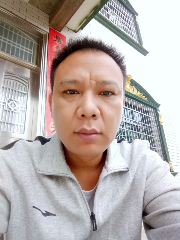 随缘的第一张照片--阜阳相亲服务中心