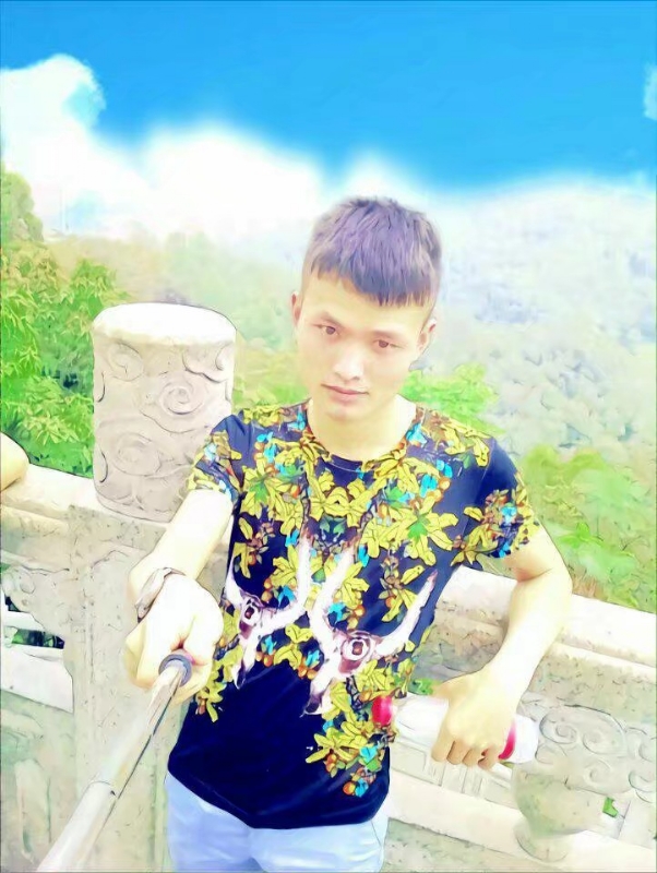 孤独王者元首的第一张照片--阜阳相亲服务中心