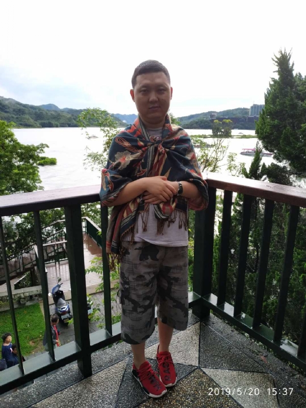 爱情里的俩个人的第一张照片--阜阳相亲服务中心