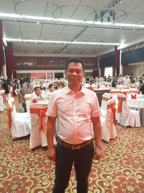 五月酷猪的第一张照片--阜阳相亲服务中心