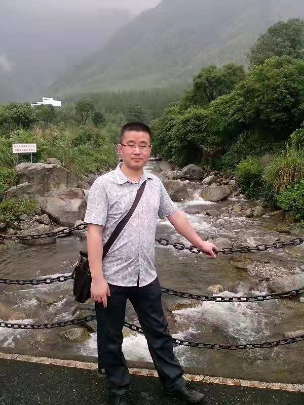 淡定牛魔王的第三张照片--阜阳相亲服务中心