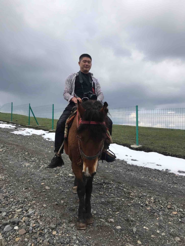 一个人的第一张照片--阜阳相亲服务中心