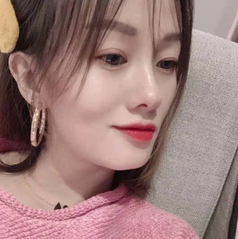 微醺的笑容的第一张照片--阜阳相亲服务中心