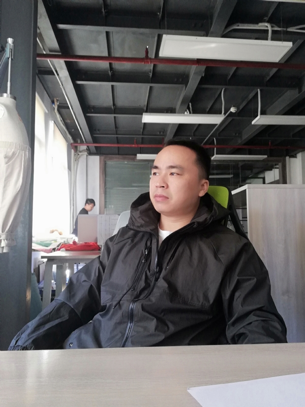 左眼皮跳跳的第一张照片--阜阳相亲服务中心