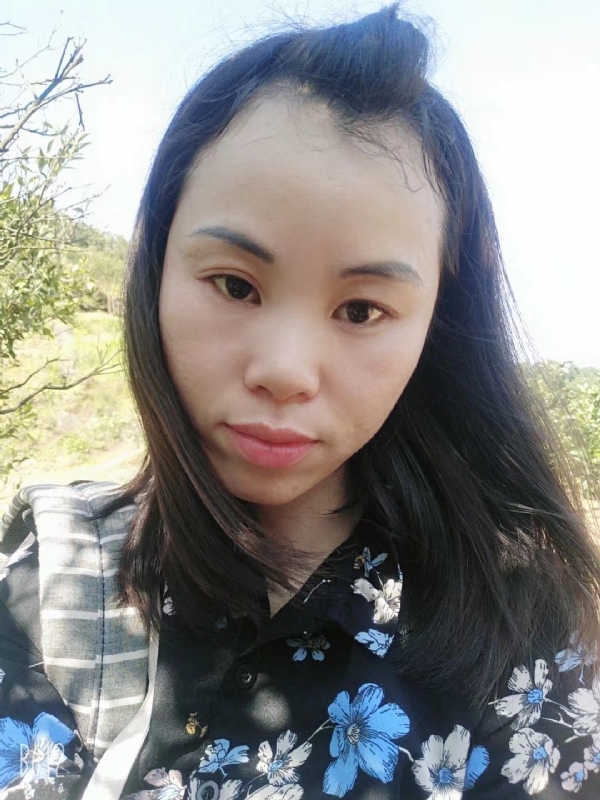 英英的第一张照片--阜阳相亲服务中心