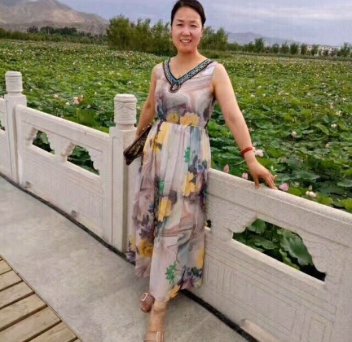 红叶的第一张照片--阜阳相亲服务中心