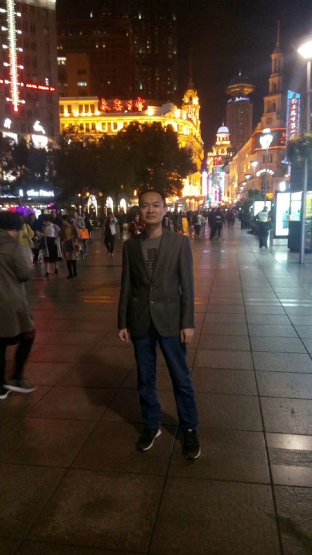 水池养鱼的第一张照片--阜阳相亲服务中心