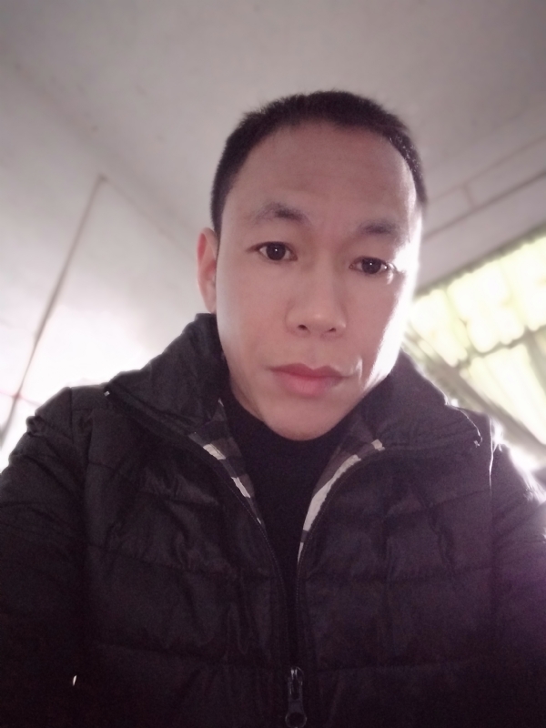 相信真爱的第一张照片--阜阳相亲服务中心