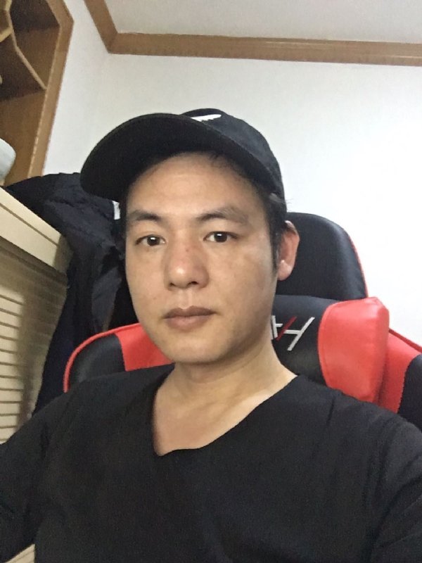 扛枪打鸟的第一张照片--阜阳相亲服务中心