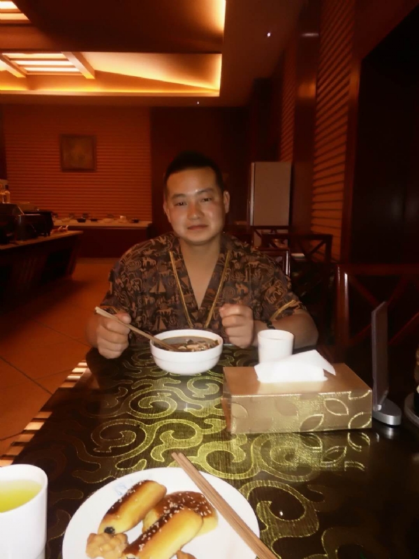 会飞的鱼的第一张照片--阜阳相亲服务中心