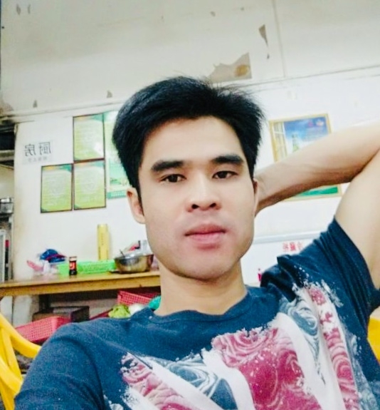 Huang的第一张照片--阜阳相亲服务中心