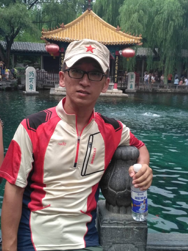 晓峰的第二张照片--阜阳相亲服务中心