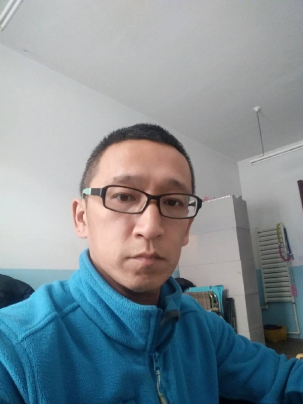 晓峰的第三张照片--阜阳相亲服务中心